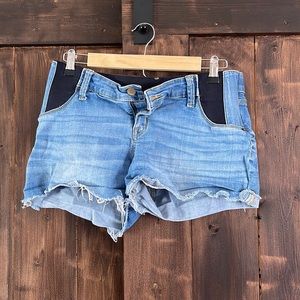 Maternity shorts size 8